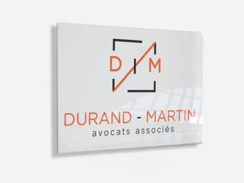 Plaque en plexiglass